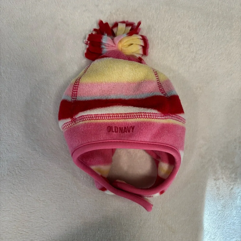 Vintage y2k old navy baby girl hat with Pom Pom fleece winter